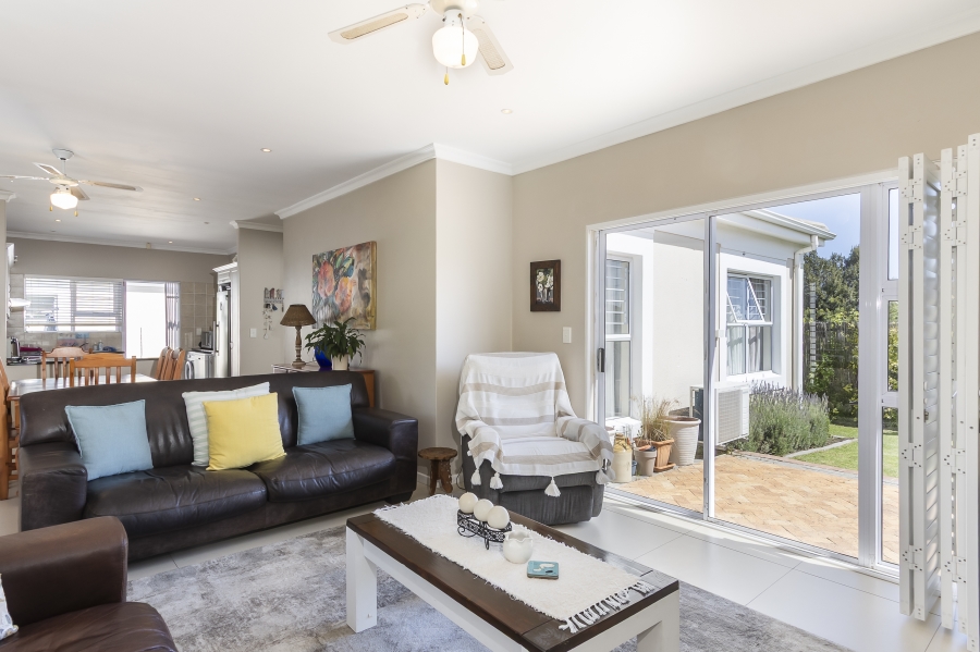 To Let 3 Bedroom Property for Rent in Heritage Park Western Cape